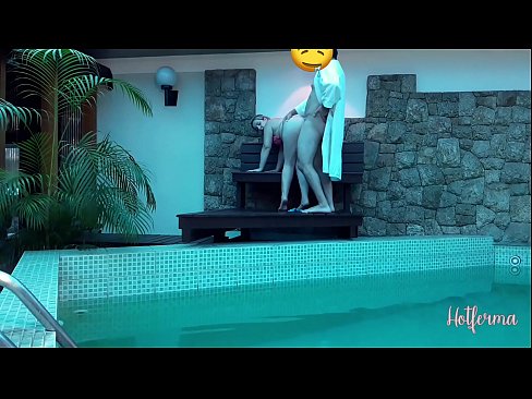 ❤️ Boss jistieden maid għall-pool, iżda ma setgħetx tirreżisti sħun ❌ Porn anali lilna ❌